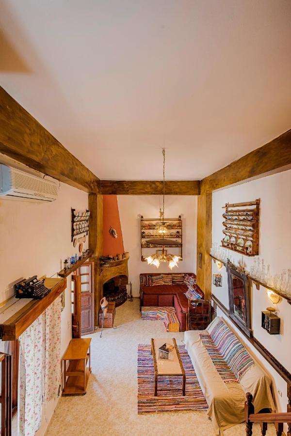 Hara'S Traditional Detached House In Malona Malona Village Exterior photo