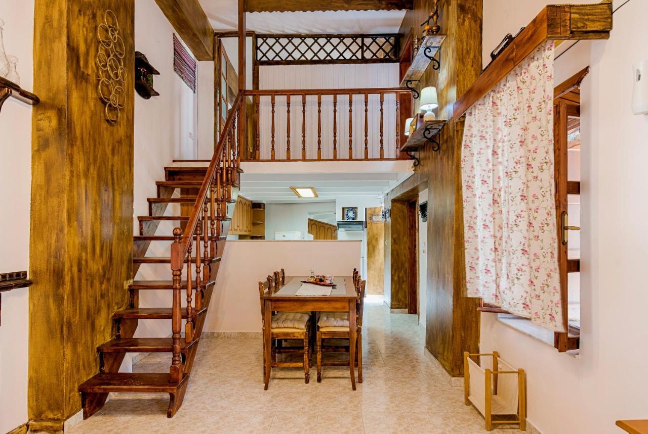 Hara'S Traditional Detached House In Malona Malona Village Exterior photo