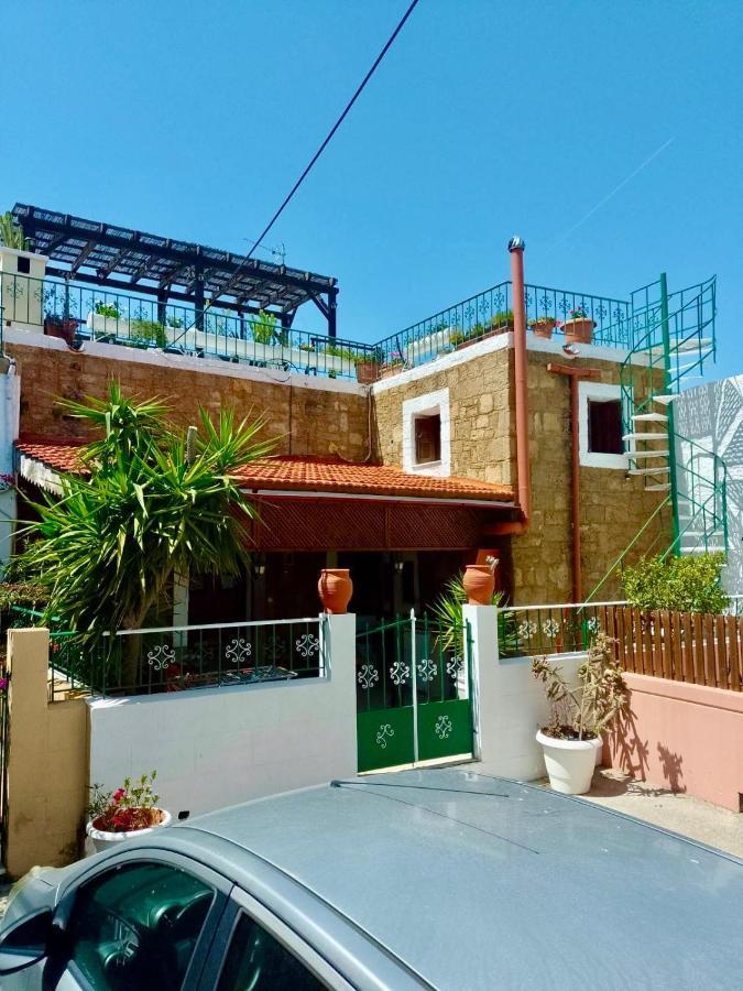 Hara'S Traditional Detached House In Malona Malona Village Exterior photo