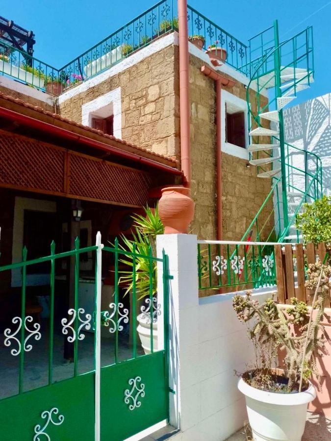 Hara'S Traditional Detached House In Malona Malona Village Exterior photo